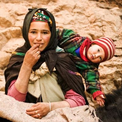 @BarefootRaRa, @BestInventoryFX, Ramla Akhtar portrait on her Twitter account in January 30, 2021